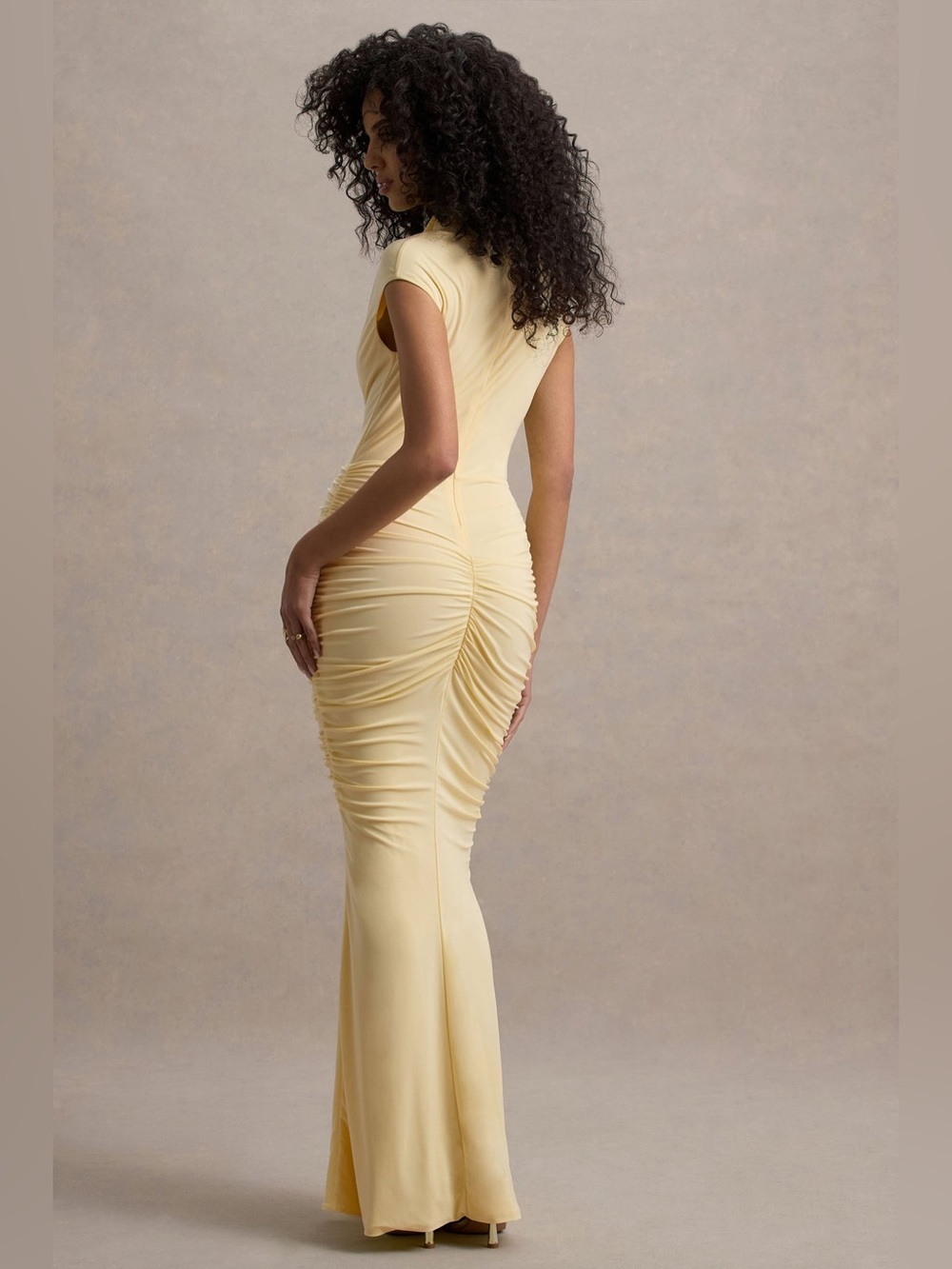 Club L London Lorenza Pale Lemon High-Neck Ruched Maxi Dress – Size US 6 - Picture 4 of 10